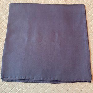 Roundtree and Yorke Men’s Pocket Square – Light Blue